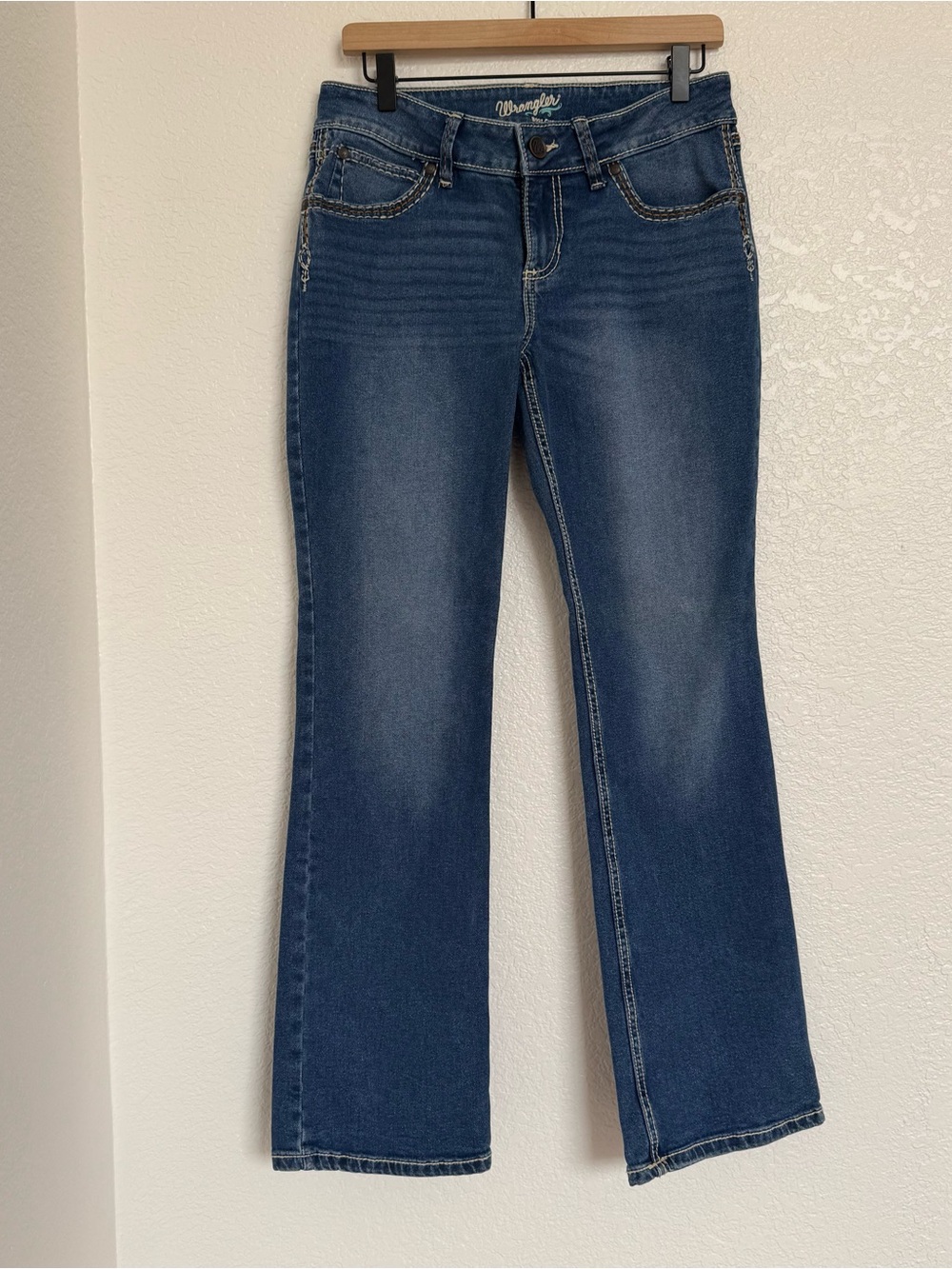 Wrangler Classic Medium Wash Straight Leg Jeans